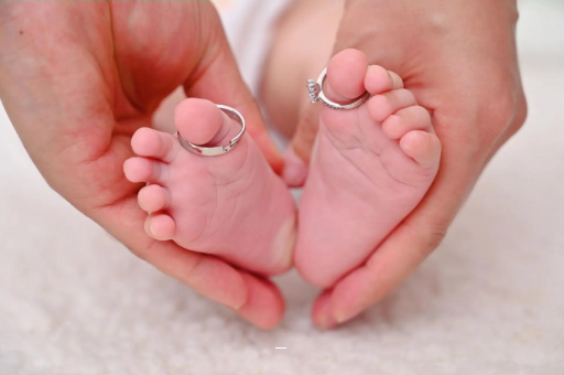 江阴宝宝挤眼睛是怎么回事 江阴宝宝挤眼睛是怎么回事